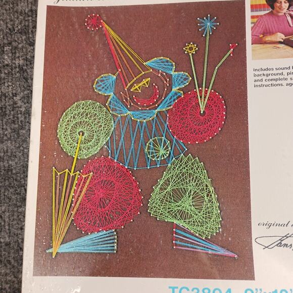 Vintage 1976 String Art Clown Thread Design Kit Hans Verplancke Sealed Kitsch - Picture 2 of 6